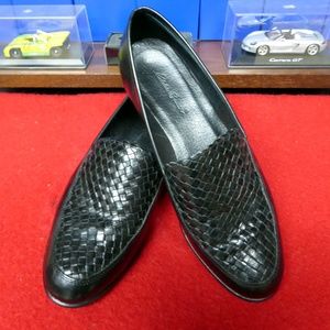 Eddie Bauer Black Loafers w/ Woven Vamp
